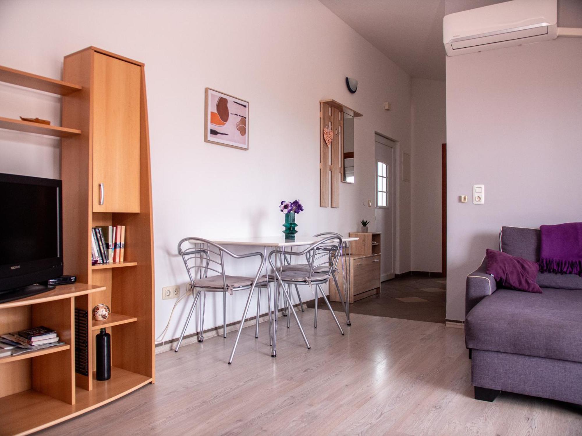 Jacqueline Apartment プーラ エクステリア 写真