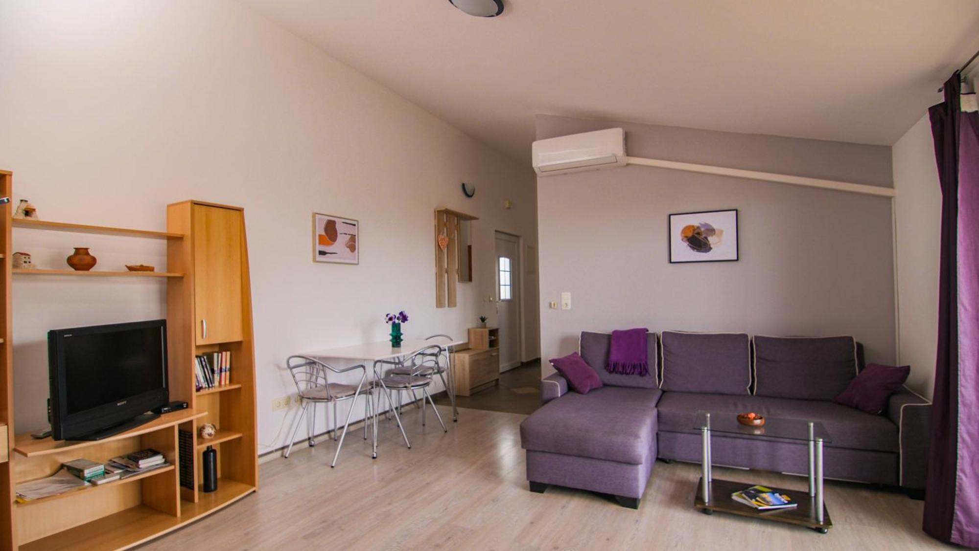 Jacqueline Apartment プーラ エクステリア 写真